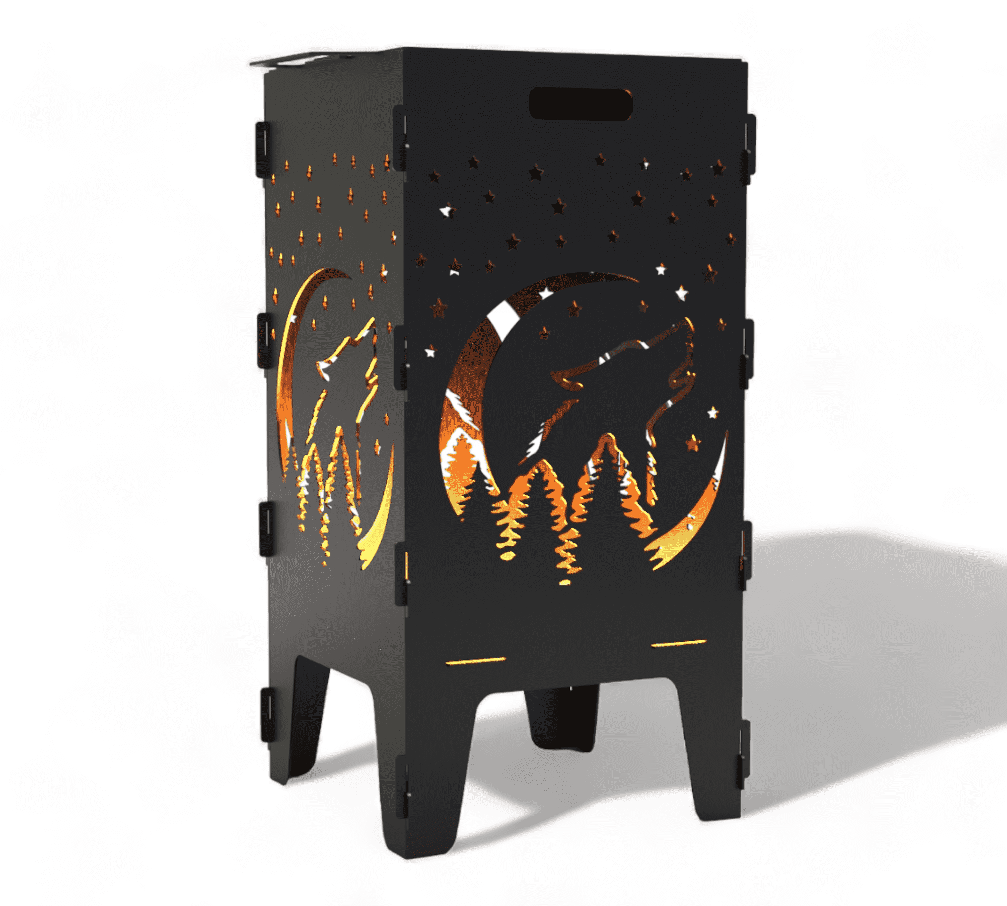 Ein rechteckiger Feuerkorb aus Metall mit ausgestanztem Wolf-Motiv, Bäumen, Mondsichel und kleinen Sternen, Grillrost oben.