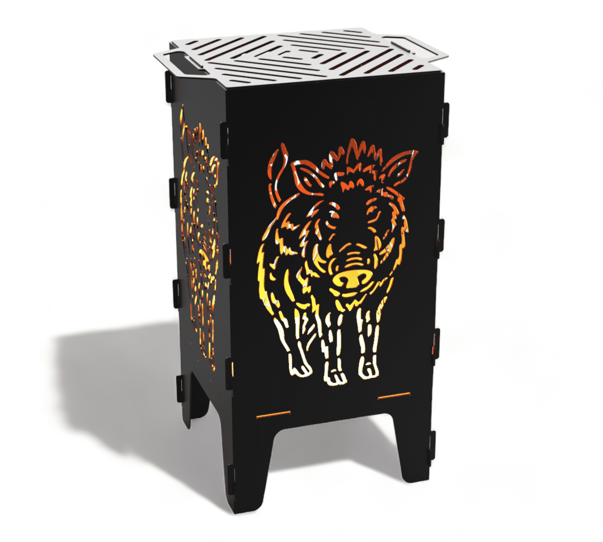 Ein viereckiger Feuertonne aus schwarzem Metall mit einem ausgestanzten Wildschwein-Motiv und einem Grillrost oben drauf.