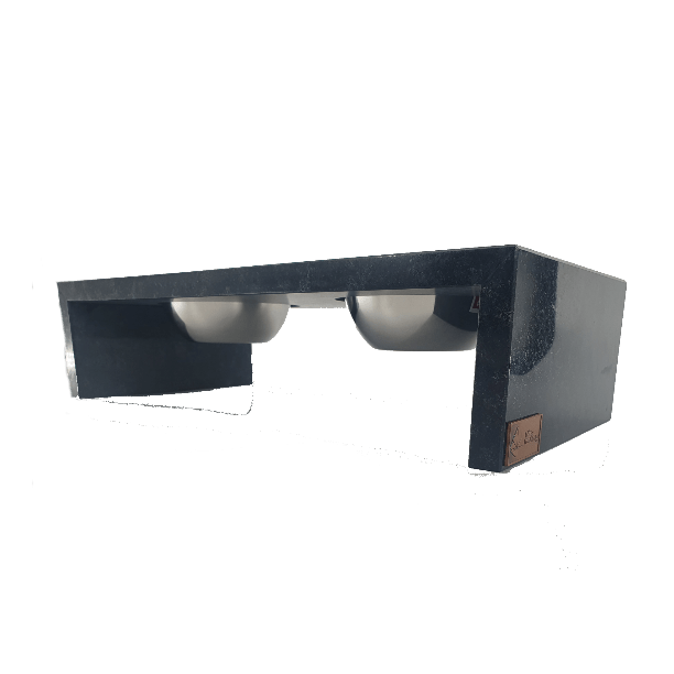 Futterstation "Quintus" aus poliertem schwarzem Granit mit zwei Edelstahlnäpfen